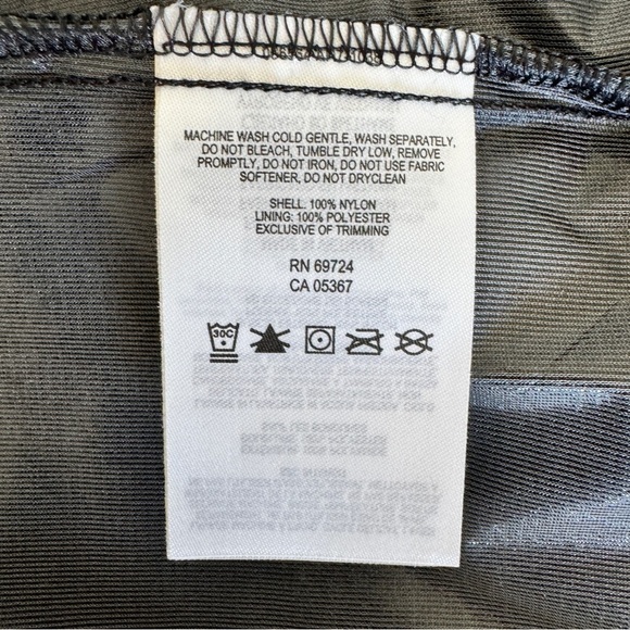 COLUMBIA Omni Wind Hooded Jacket S Metallic Gray Technical Windbreaker‎ Active - Picture 15 of 16